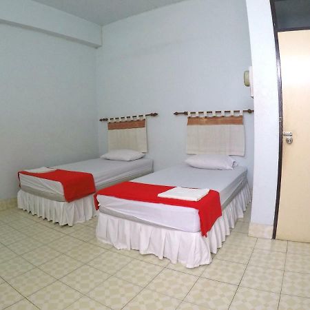 Fame Guesthouse Chumphon Ngoại thất bức ảnh