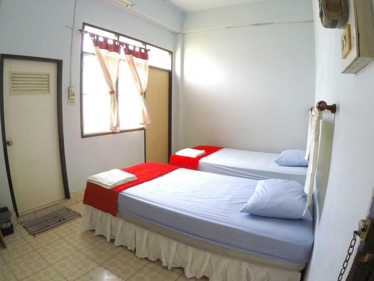 Fame Guesthouse Chumphon Ngoại thất bức ảnh